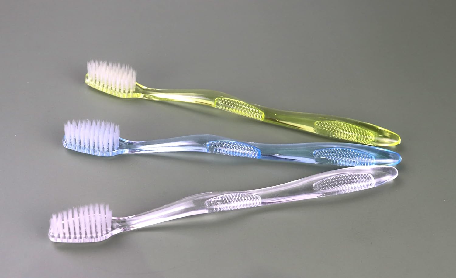 Disposable Toothbrushes with Toothpaste Individually Wrapped, Manual Disposable Travel Toothbrush Set for Adults Kids Travel Toiletries, 3 Colors, 30 Pack - Image 4