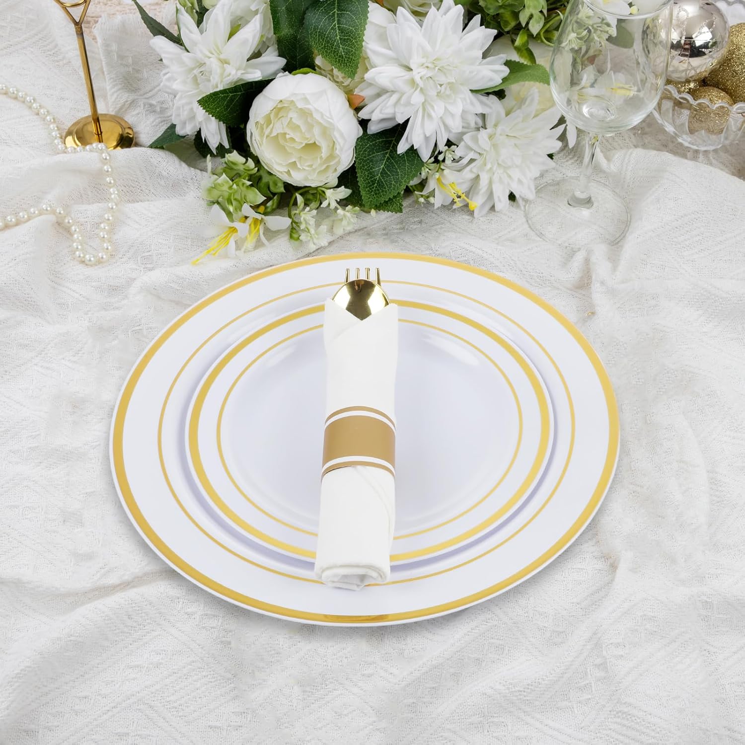 M MCIRCO 175 Piece Gold Dinnerware Set - 50 Plastic Plates, 25 Cups, 25 Pre Rolled Napkins with Plastic Silverware, Disposable Gold Dinnerware Set for 25 Guest - Image 5